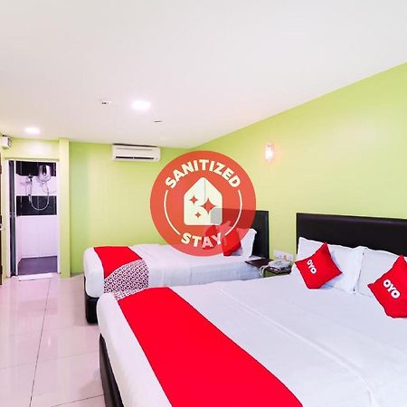 ספאנג Oyo 89665 Royale City Hotel מראה חיצוני תמונה