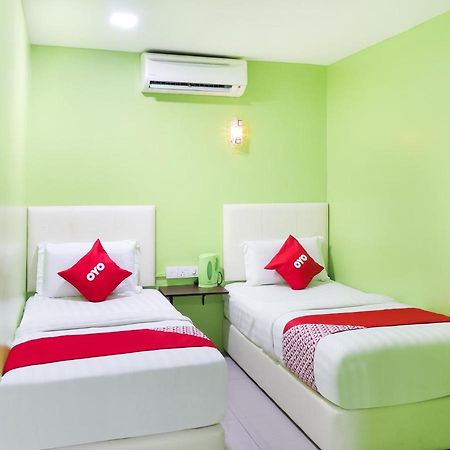 ספאנג Oyo 89665 Royale City Hotel מראה חיצוני תמונה