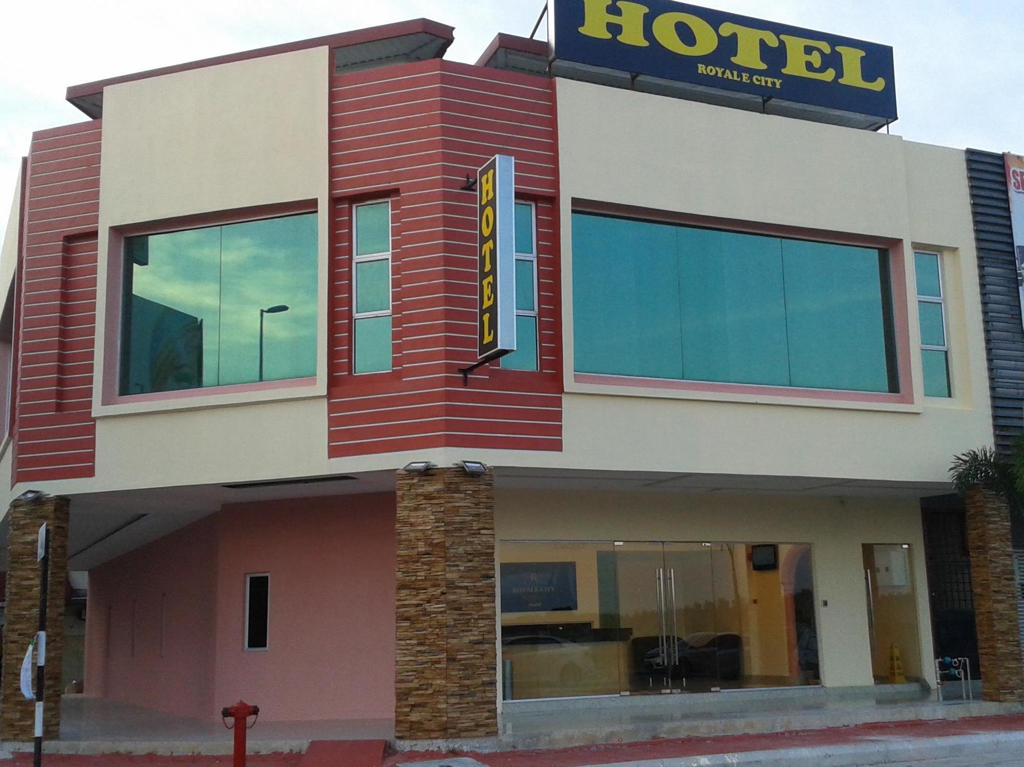 ספאנג Oyo 89665 Royale City Hotel מראה חיצוני תמונה