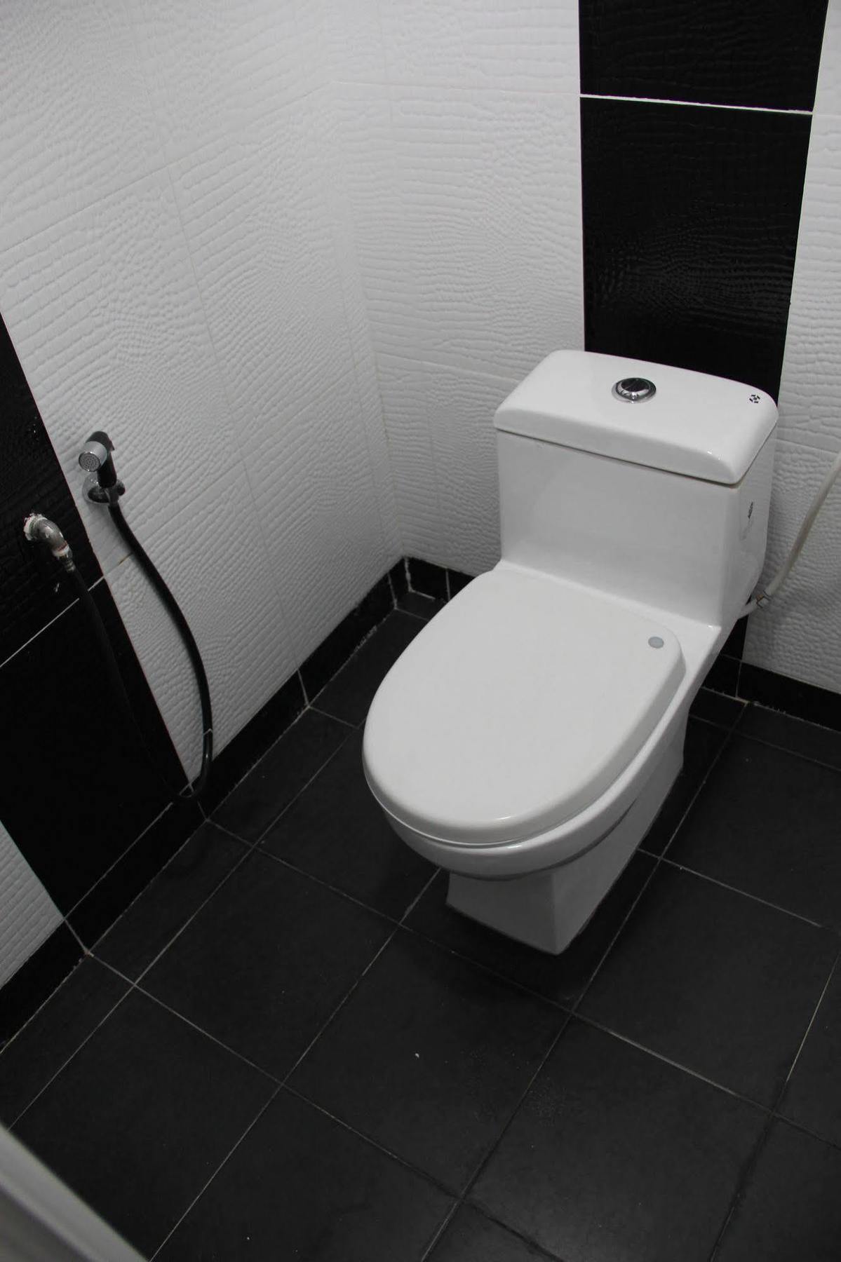 ספאנג Oyo 89665 Royale City Hotel מראה חיצוני תמונה