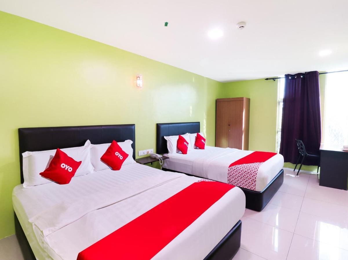 ספאנג Oyo 89665 Royale City Hotel מראה חיצוני תמונה