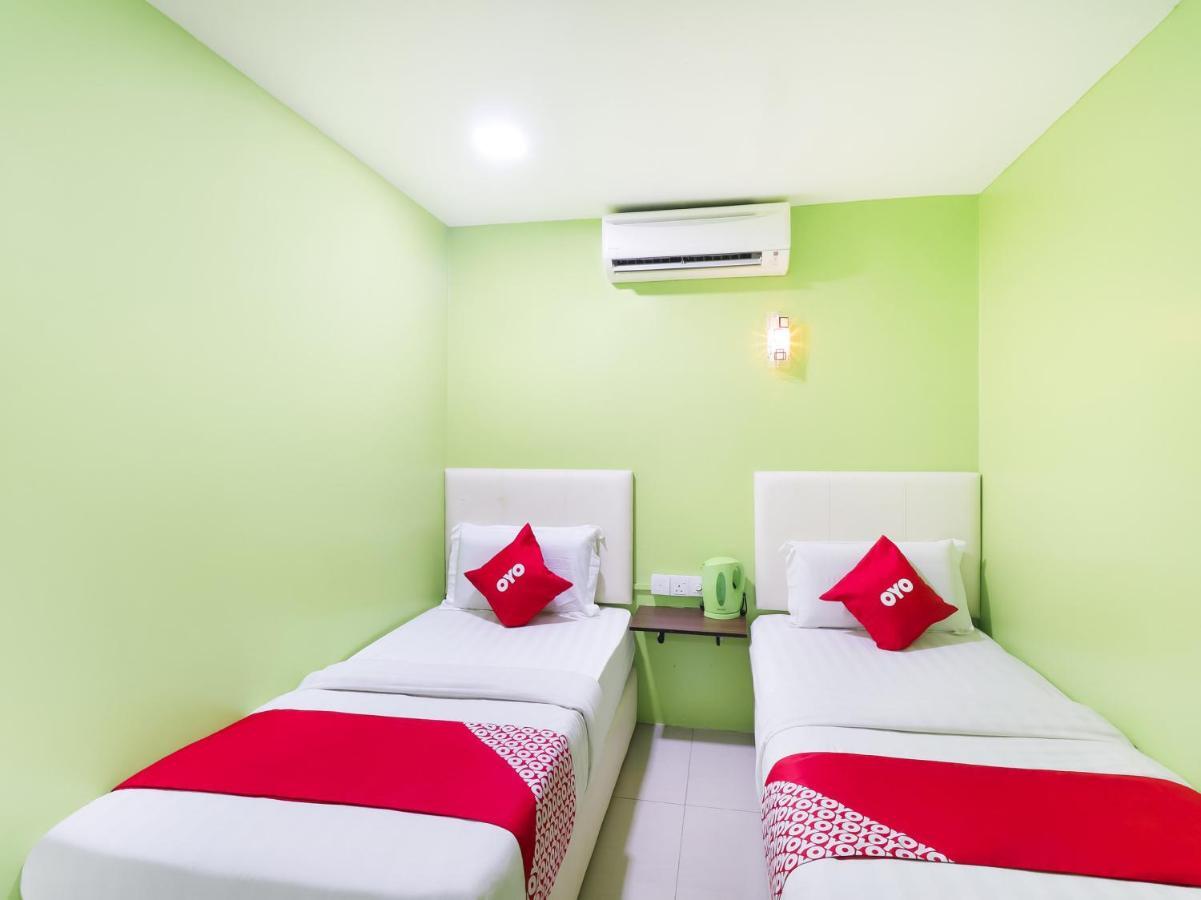 ספאנג Oyo 89665 Royale City Hotel מראה חיצוני תמונה