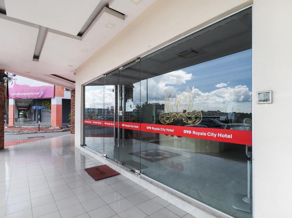 ספאנג Oyo 89665 Royale City Hotel מראה חיצוני תמונה