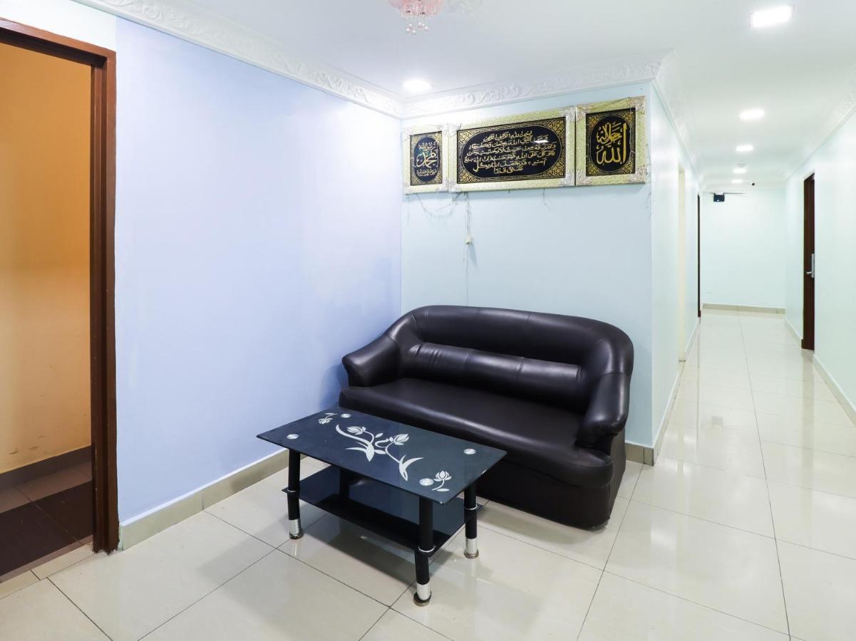 ספאנג Oyo 89665 Royale City Hotel מראה חיצוני תמונה